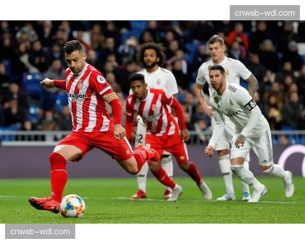 战术复盘:赫罗纳1-0小胜贝蒂斯,控球劣势下的高效防反制胜 战术复盘:赫罗纳1-0小胜贝蒂斯,控球劣势下的高效防反制胜