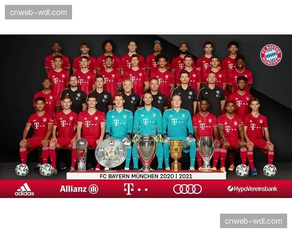 德甲“足球节”在慕尼黑开幕,单日吸引超过五万球迷参与 德甲“足球节”在慕尼黑开幕,单日吸引超过五万球迷参与