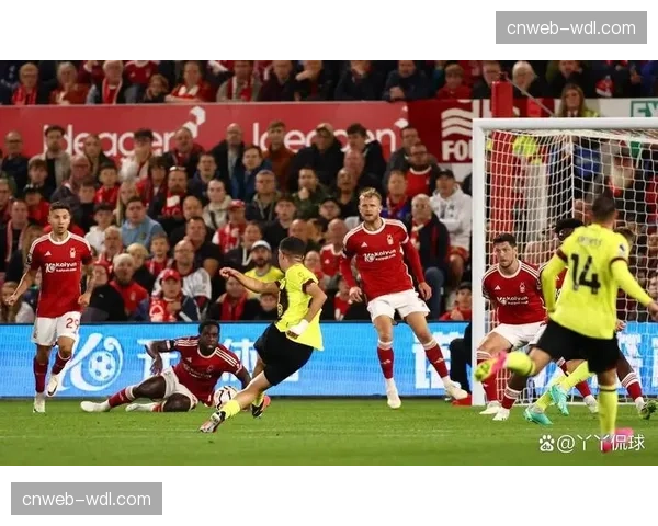 诺丁汉森林4-1大胜伯恩利，保级希望重燃